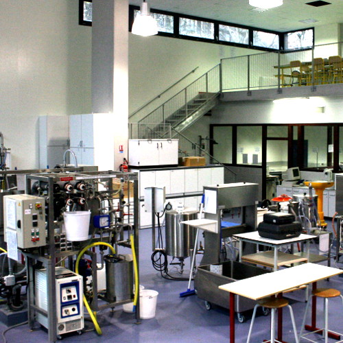 Plateau technique de G&eacute;nie Industriel, lyc&eacute;e J.Rostand &agrave; Strasbourg (photo A.Meyer)